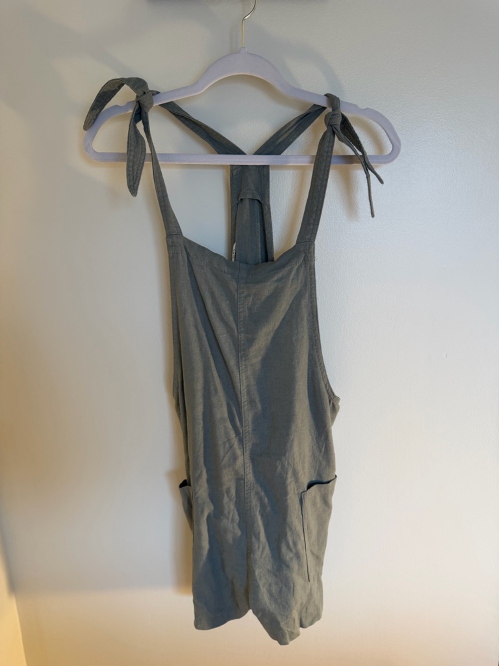 Celebrity Pink Olive Tie-Shoulder Linen Romper